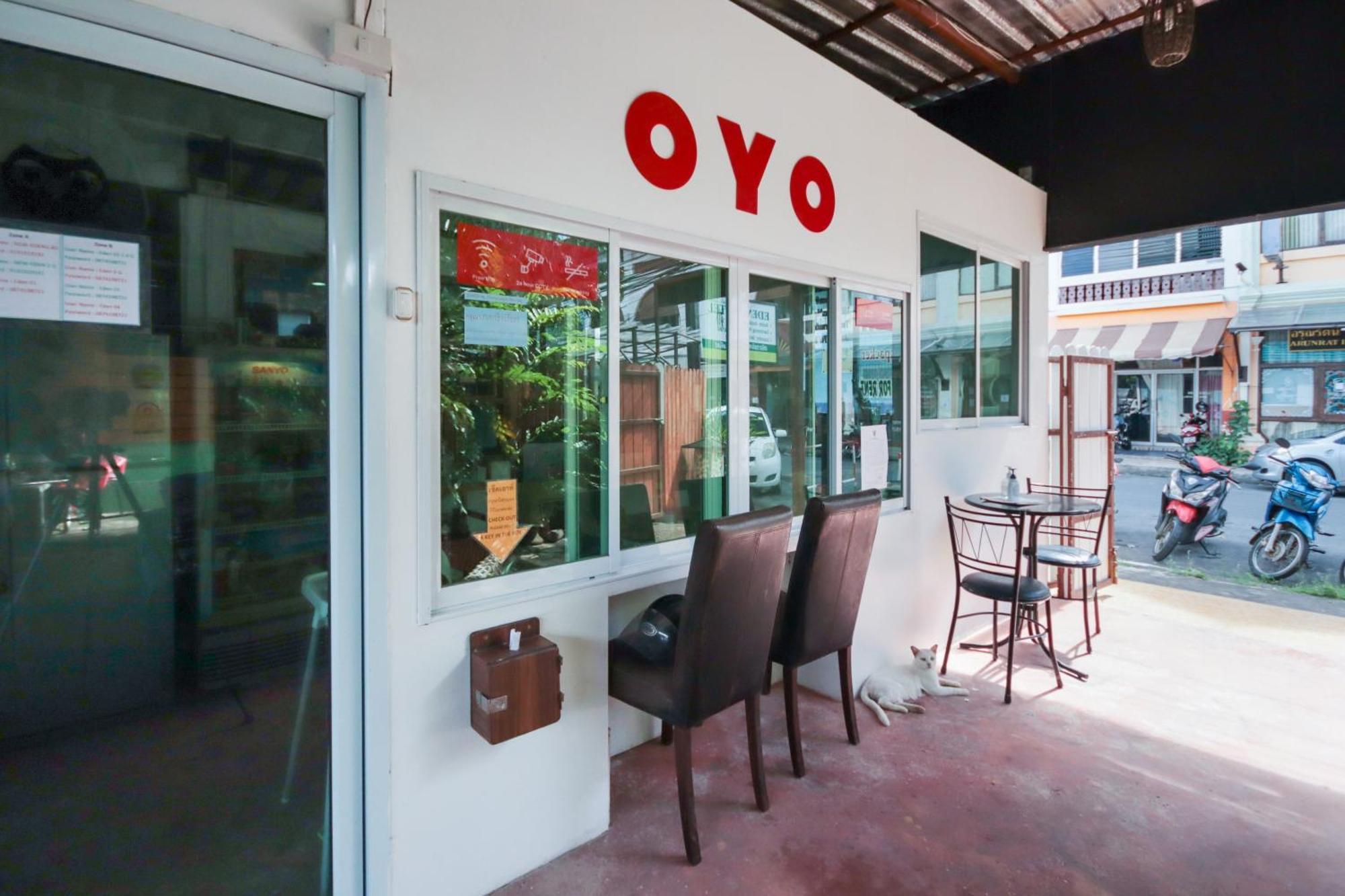 Oyo 1163 Eden Hostel Phuket Extérieur photo