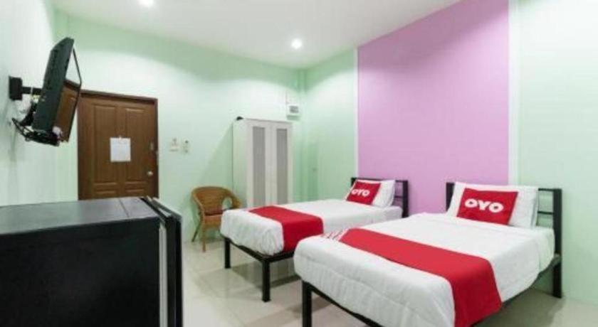 Oyo 1163 Eden Hostel Phuket Extérieur photo