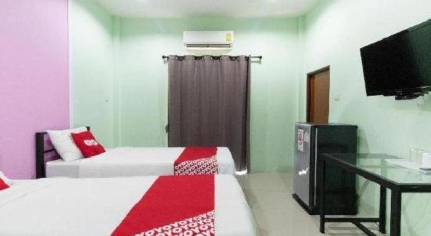 Oyo 1163 Eden Hostel Phuket Extérieur photo